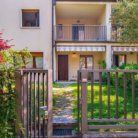 Verona - Familyoasi Free Parking And Garden Exterior photo