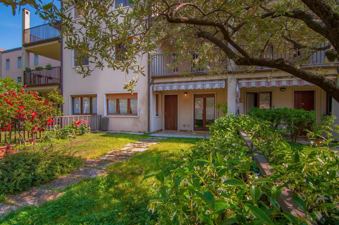 Verona - Familyoasi Free Parking And Garden Exterior photo